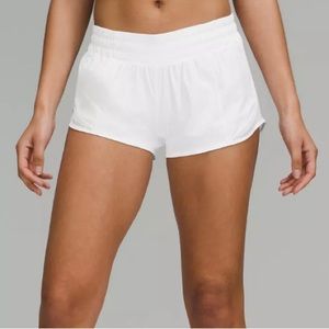Lululemon 2.5” low rise hotty hot shorts